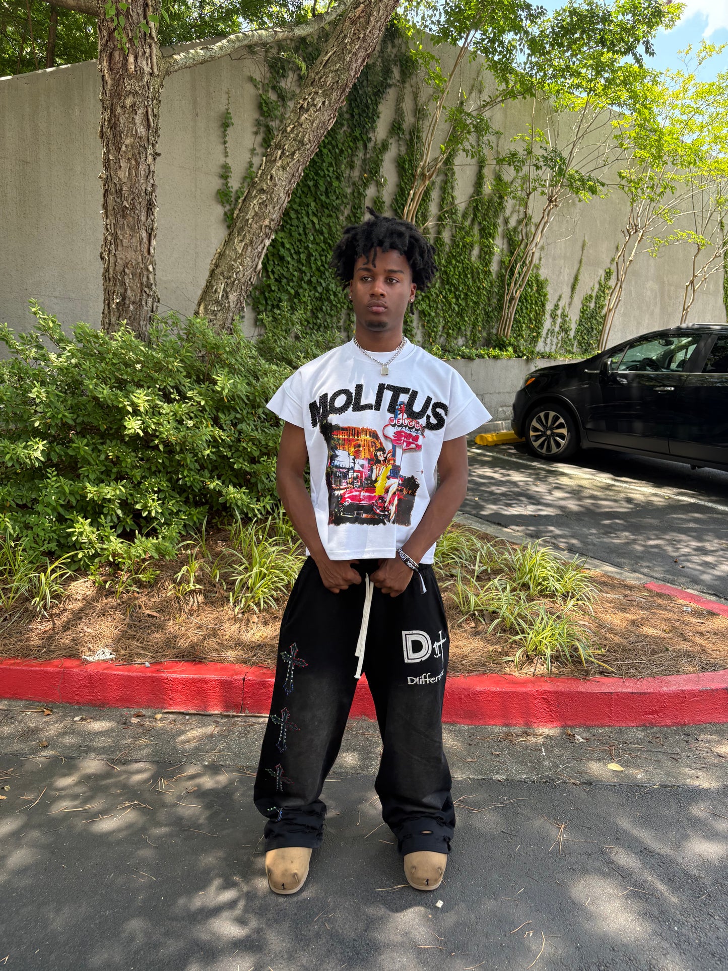 MOLITUS "SIN CITY" CUT TEE
