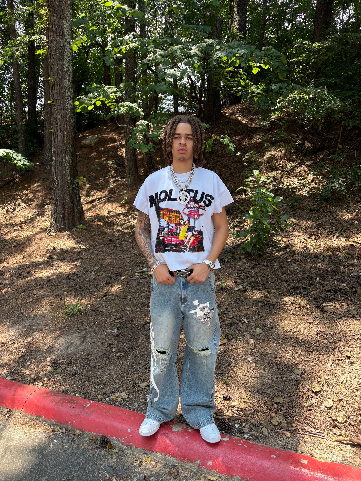 MOLITUS "SIN CITY" CUT TEE